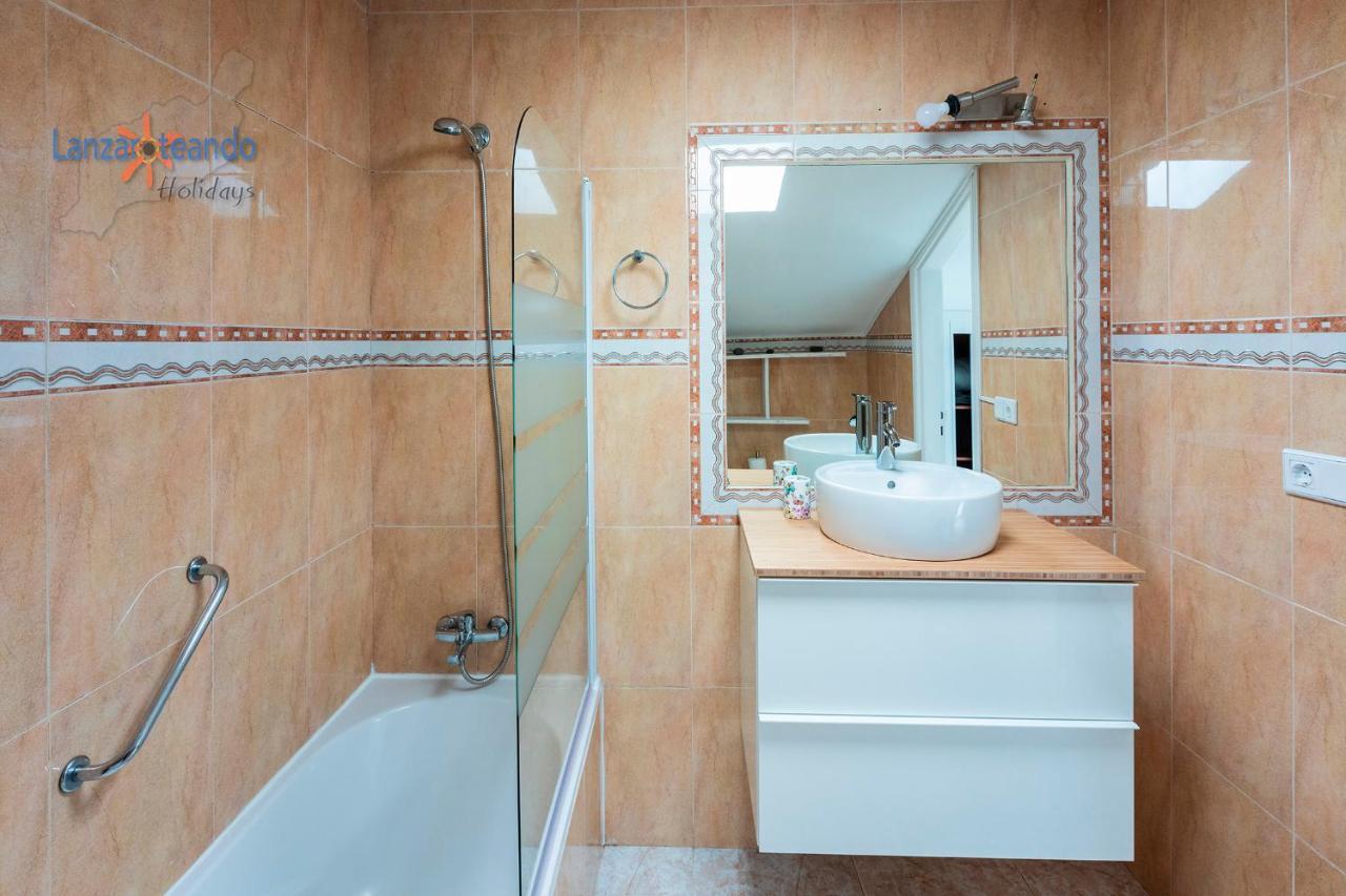 Vivienda Vacacional Sunny - Duplex Apartment 2Beds 2 Baths Costa Teguise Exterior photo